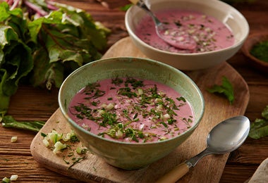 Gazpacho de salmón y otras variantes con remolacha