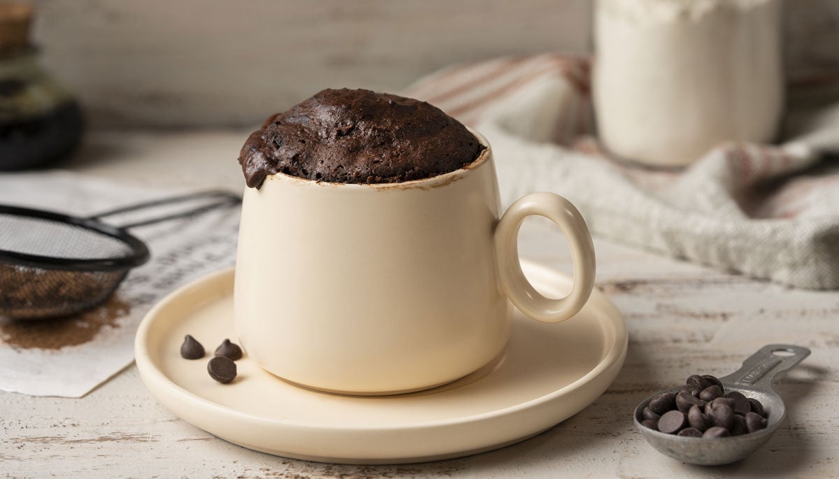 Consejos para lograr la textura perfecta en tu brownie a la taza en el microondas: Trucos infalibles