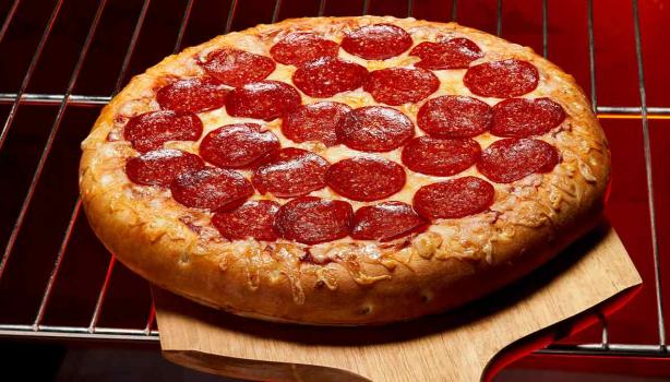 Pizza de pepperoni al horno, famosa receta con pepperoni