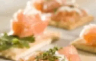 Canapés de salmón ahumado