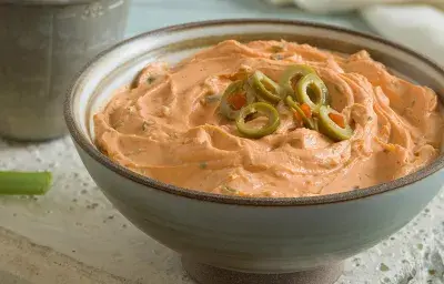 Dip de tomate y aceitunas