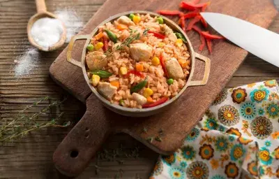 Arroz rápido de pollo y verduras