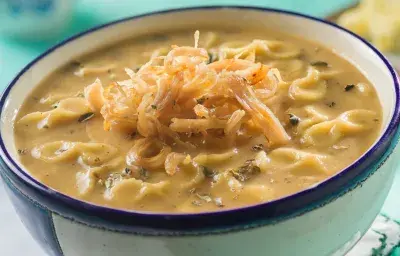 Sopa de queso y pollo