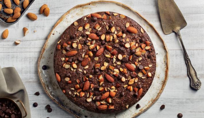 Torta de almendra con chispas de chocolate sin gluten