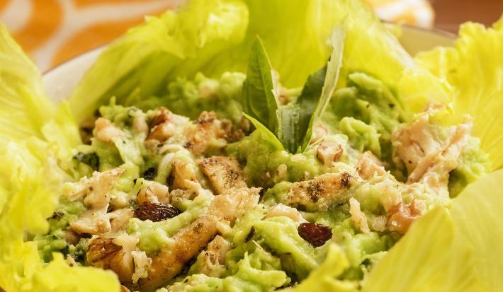 Ensalada de pollo con aguacate