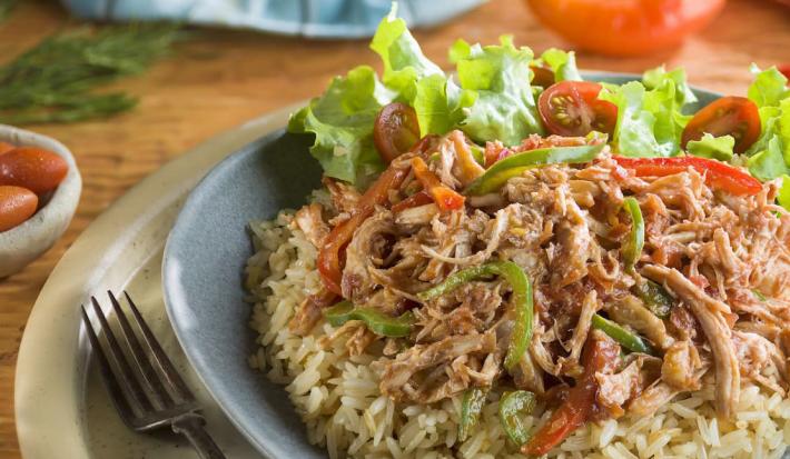 Ropa Vieja de Pollo en olla lenta