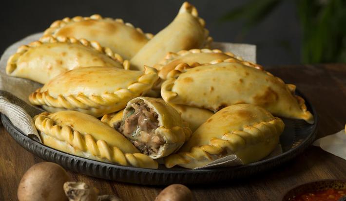 Empanada de champiñones y frutos secos