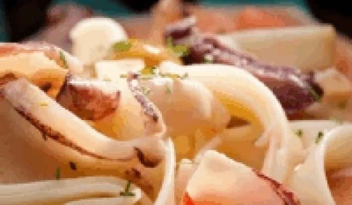 Fettuccine con calamar